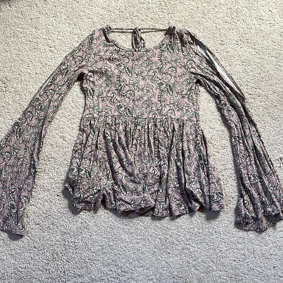 Paisley print American eagle soft and sexy long sleeve. - Picture 1 of 3